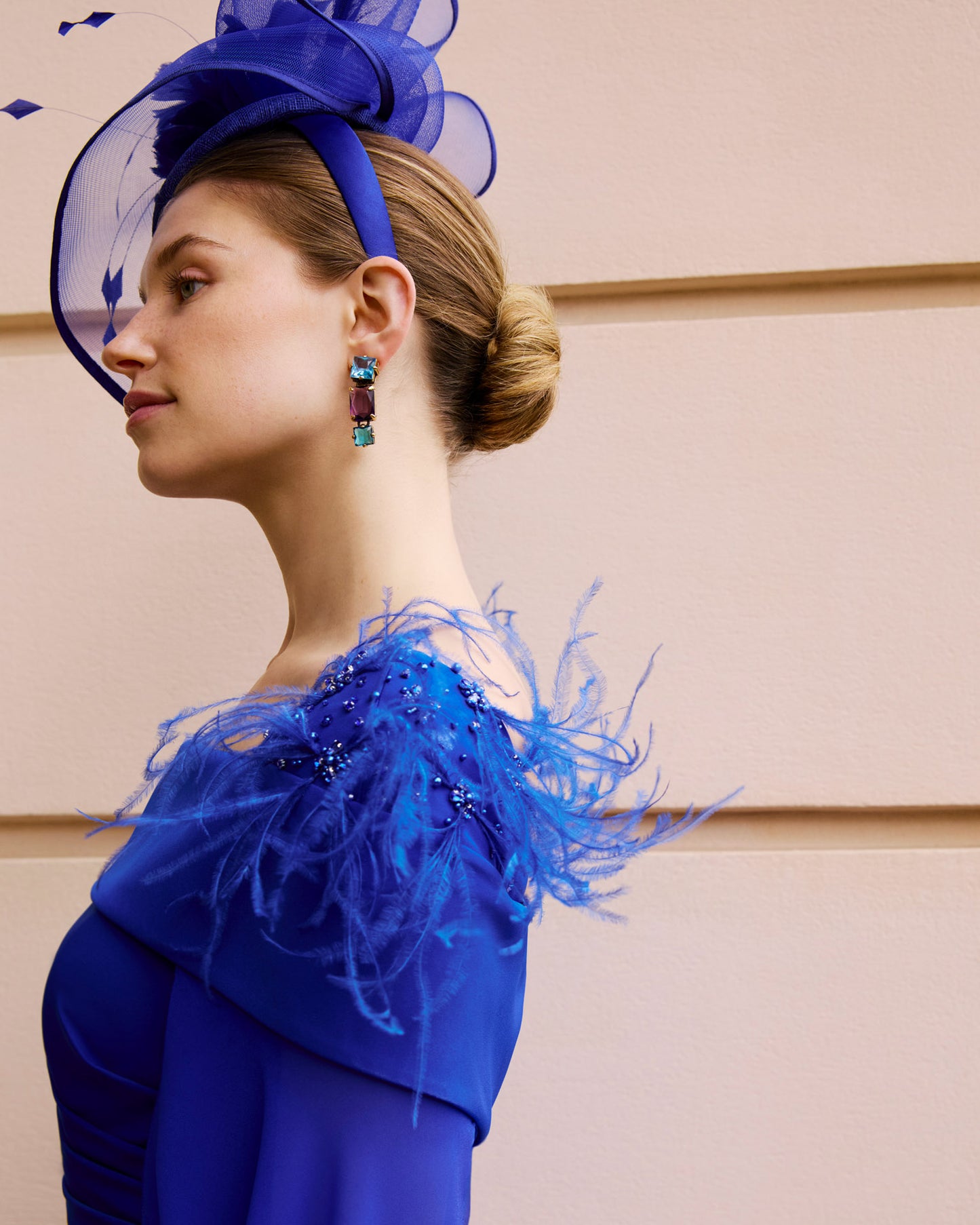 1G272 | Couture Club