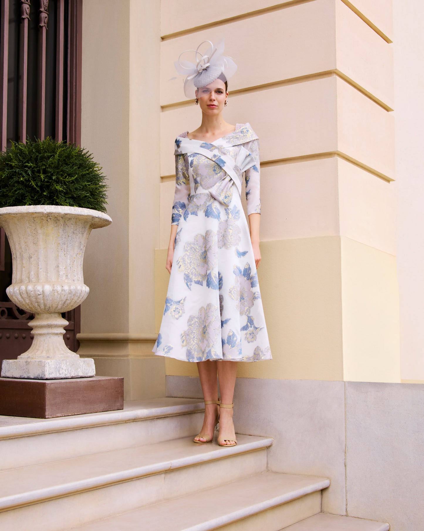 1G1D4 | Couture Club