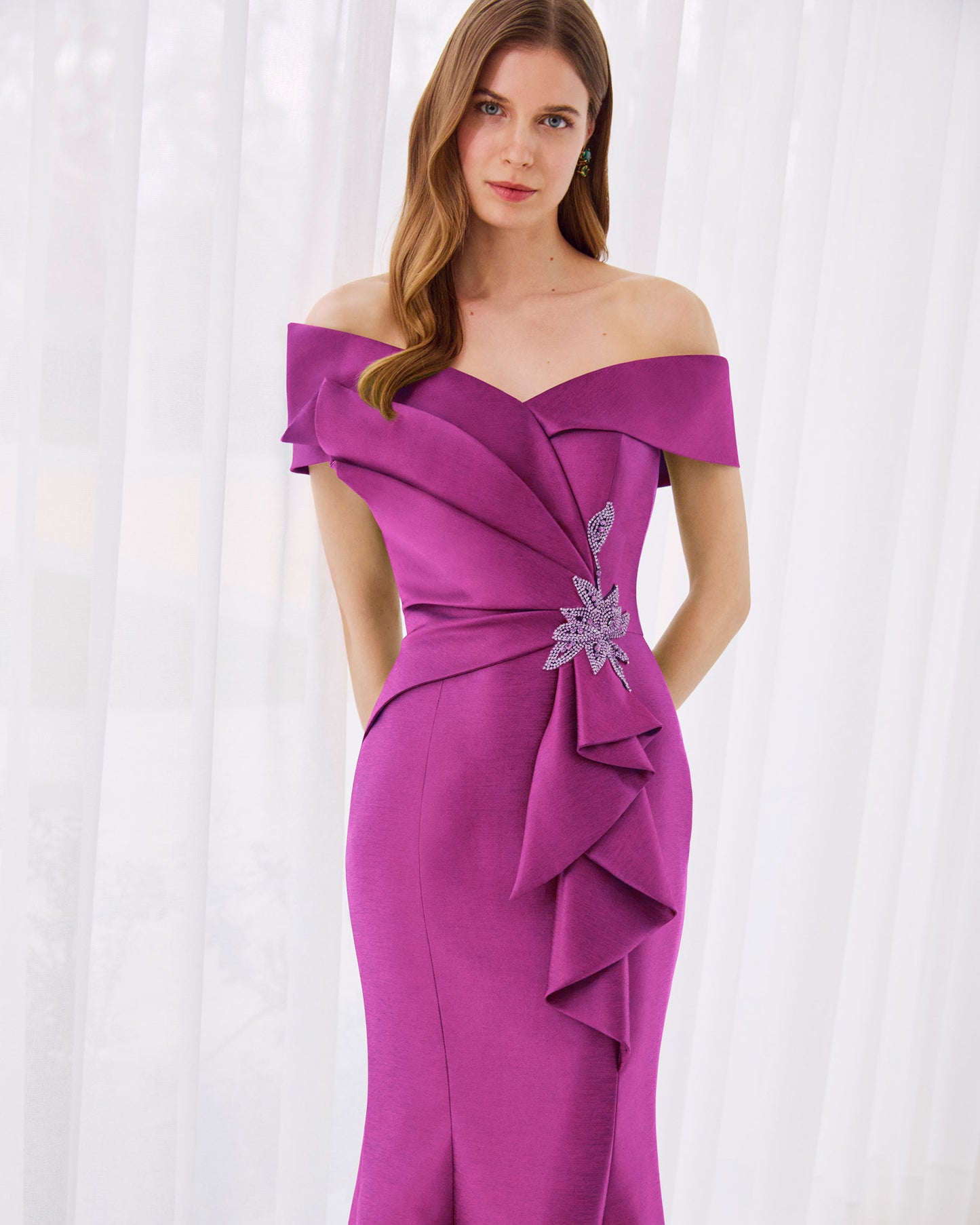 1G2F8 | Couture Club