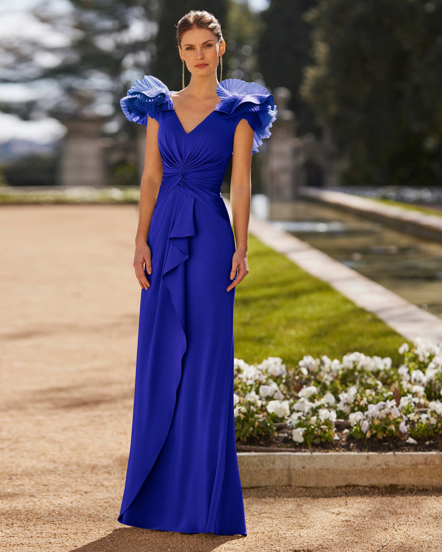 8G122 | Couture Club | SALE