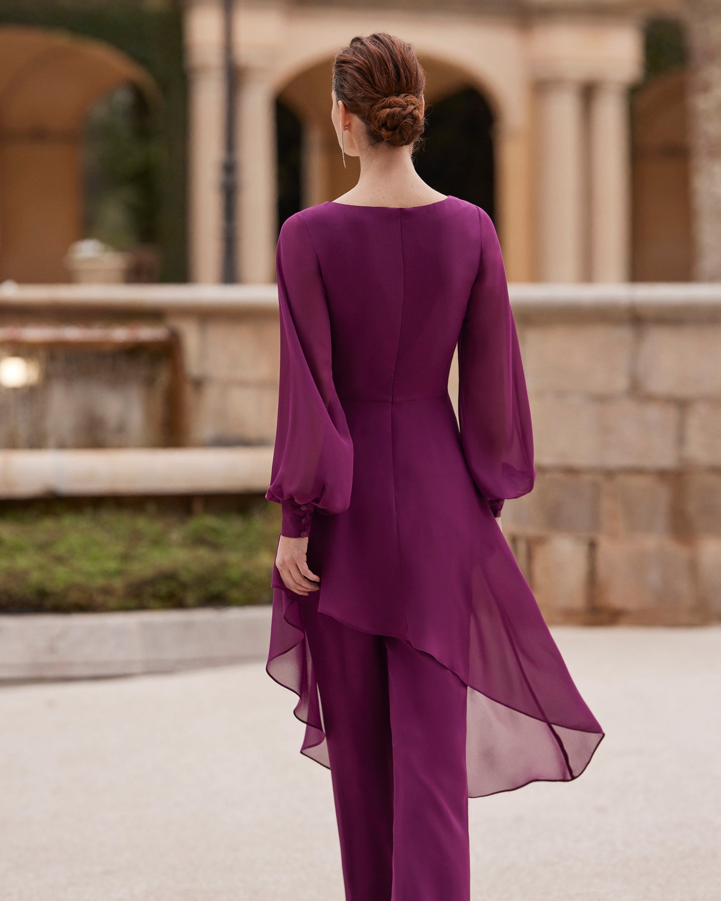 8G199 | Couture Club