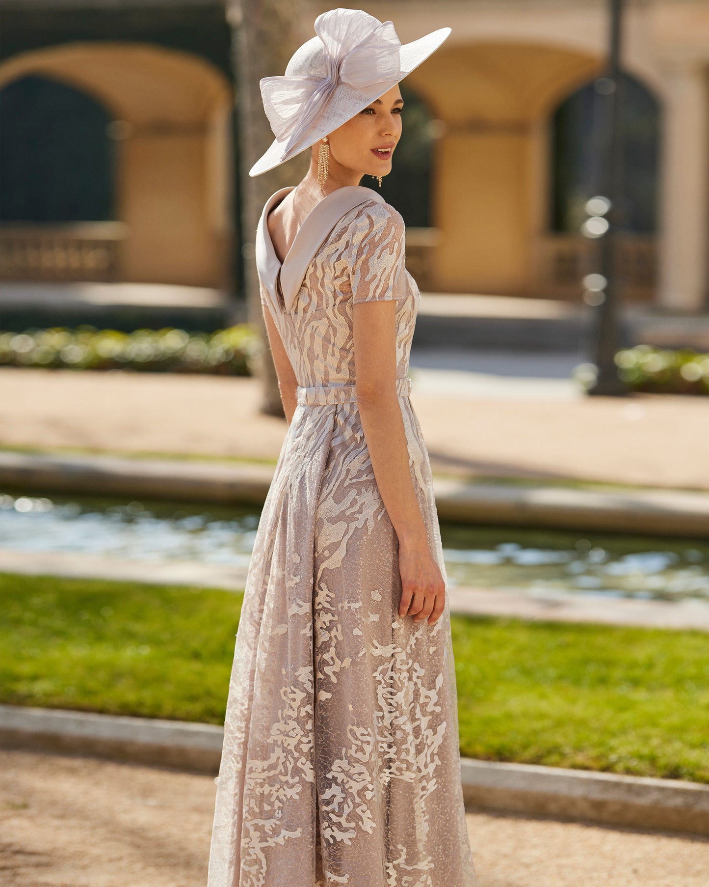 8G1C2 | Couture Club