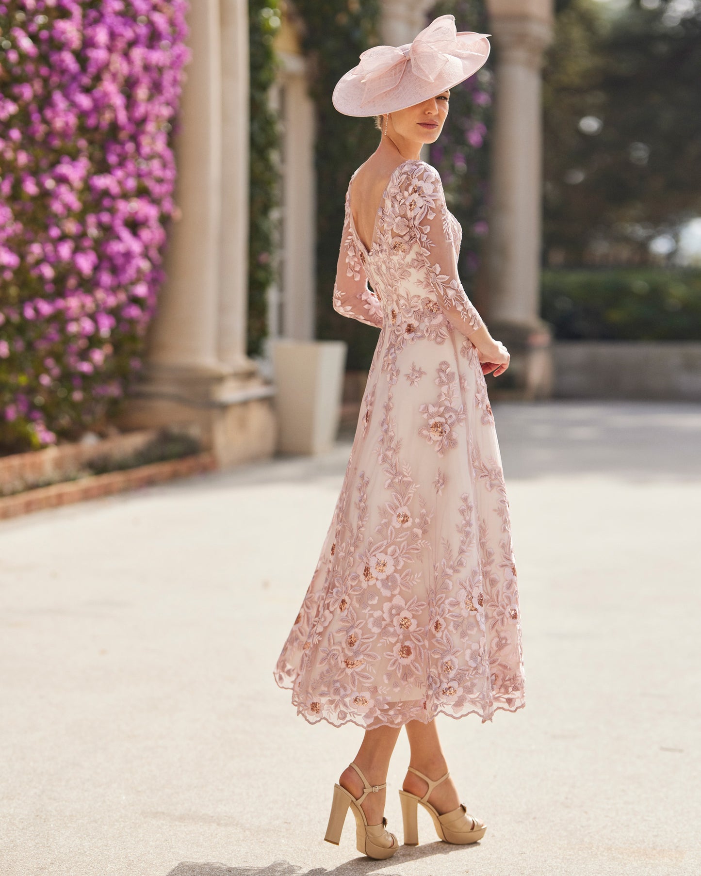8G1B8 | Couture Club