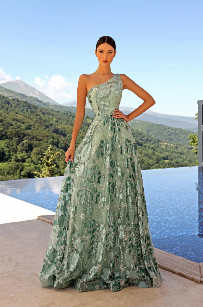 NC2053 Nicoletta by Jadore