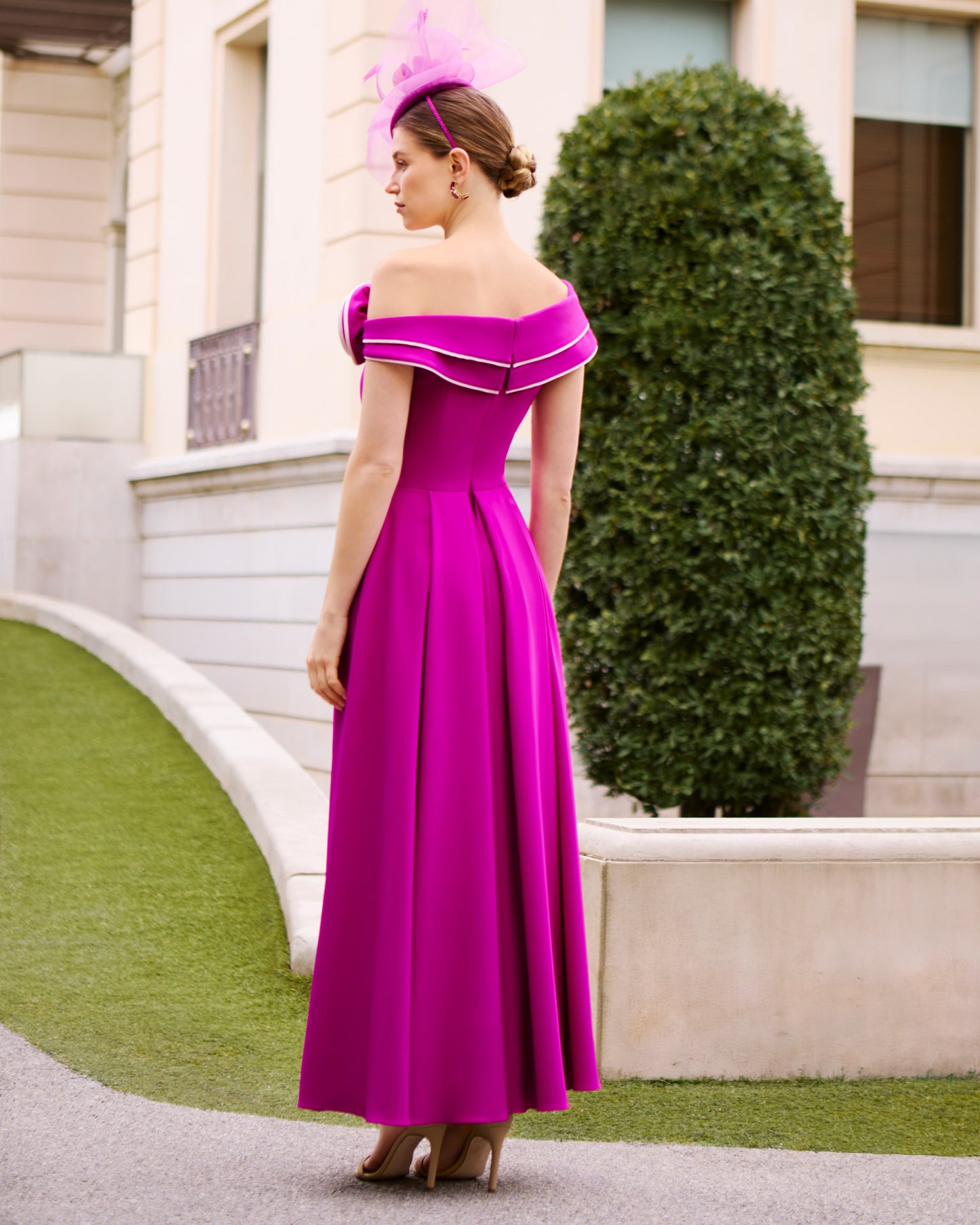 1G288 | Couture Club