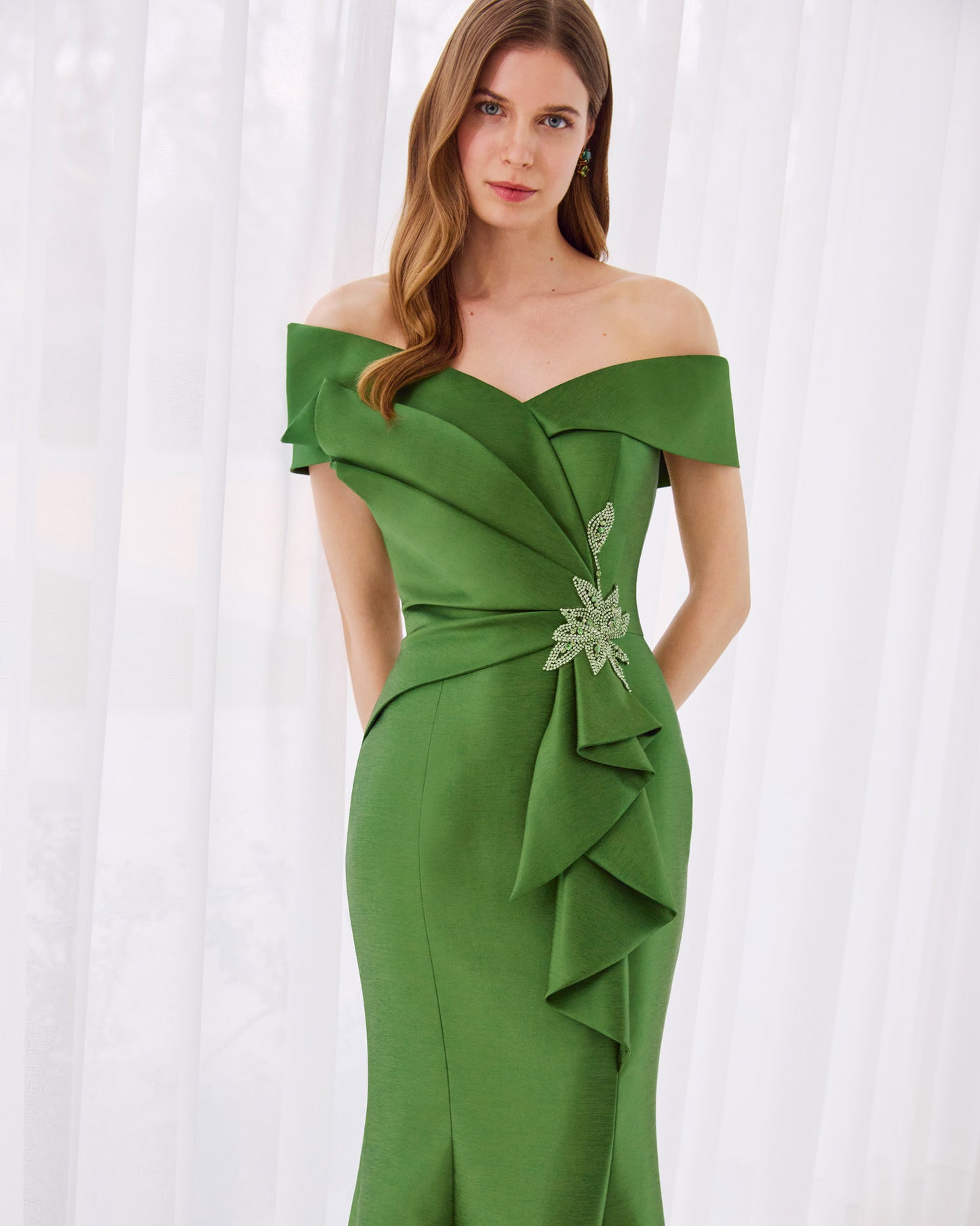 1G2F8 | Couture Club