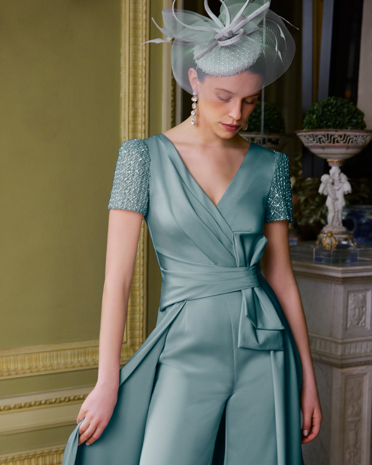 1G1H9 | Couture Club