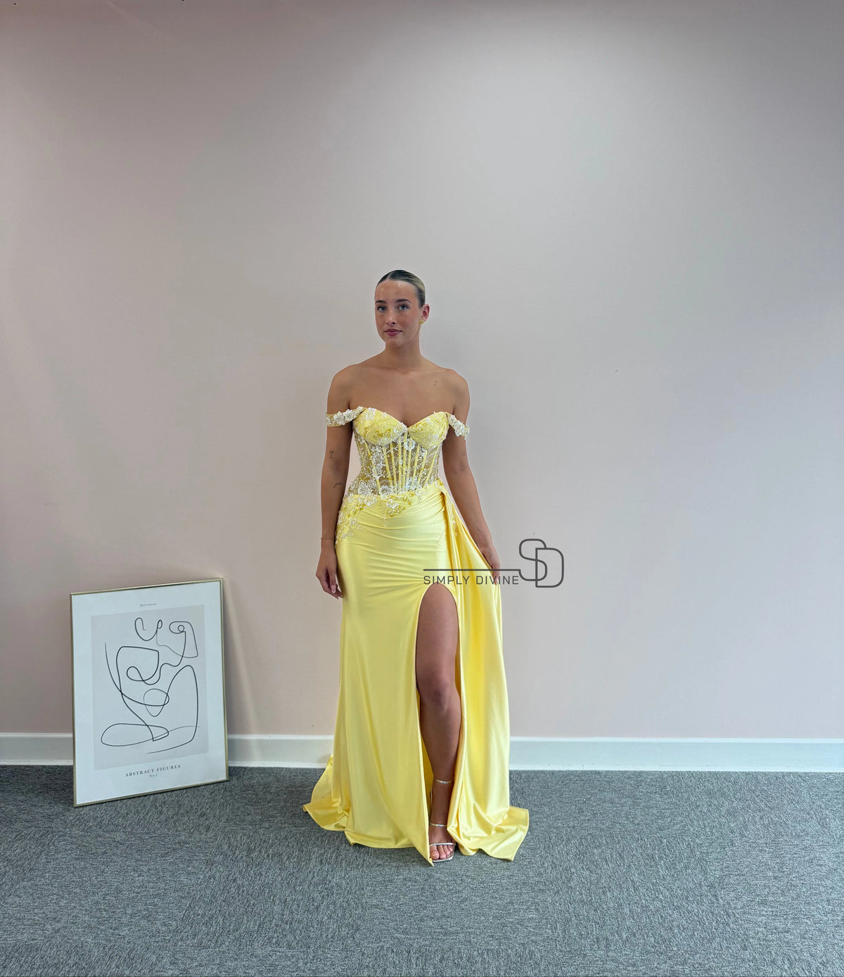 SD323 | Simply Divine