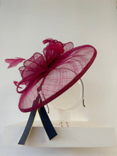 Load image into Gallery viewer, Magenta Fascinator
