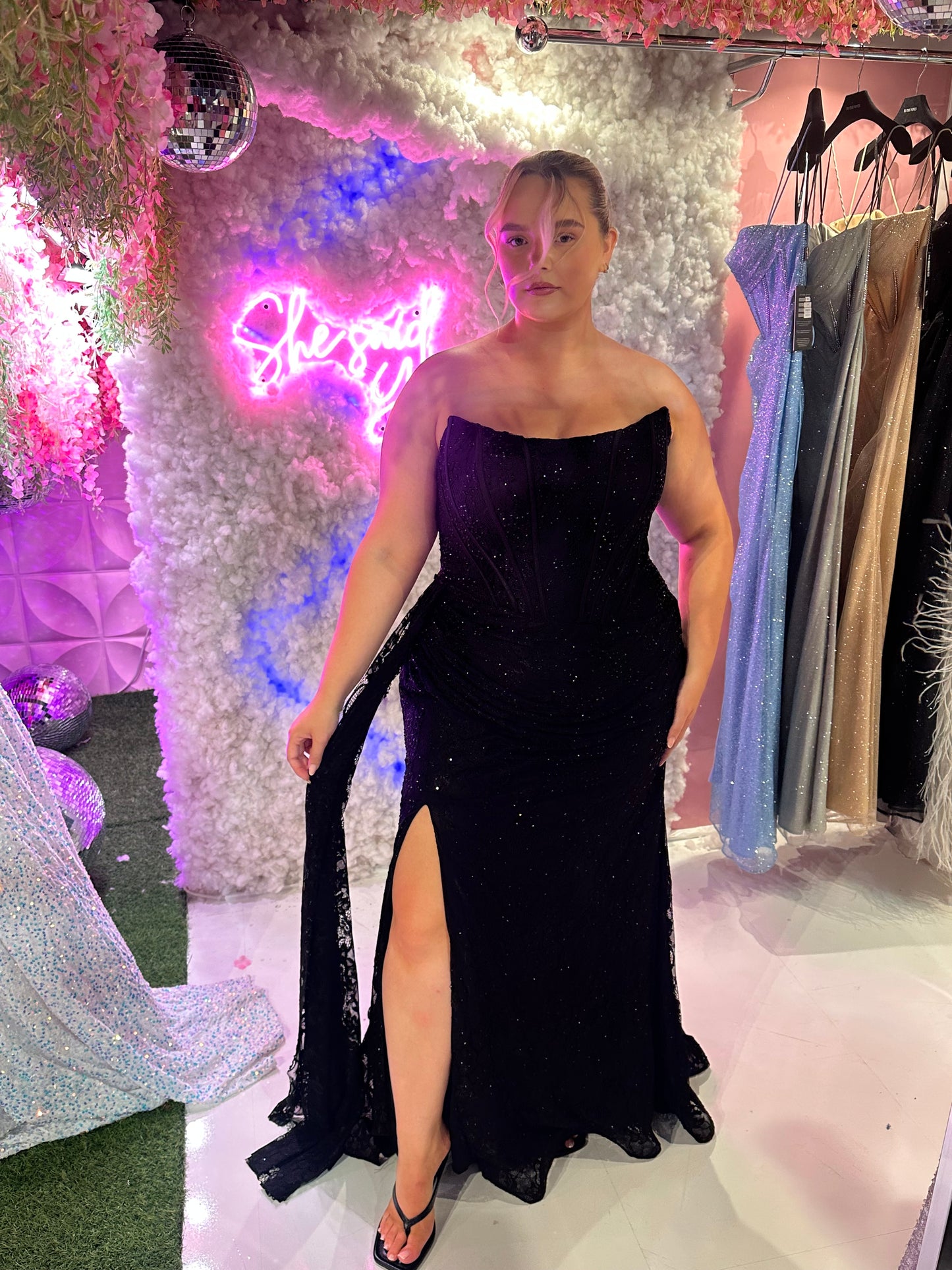 2608 | Sydney’s Closet