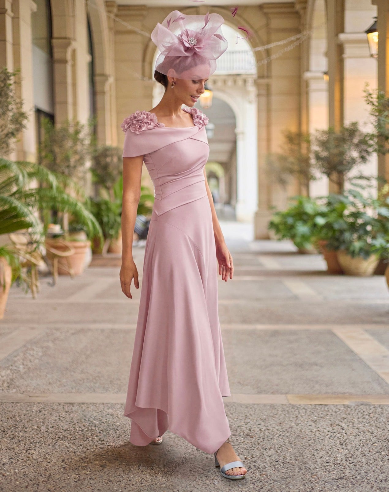 2G226 | Rosa Clara Couture Club