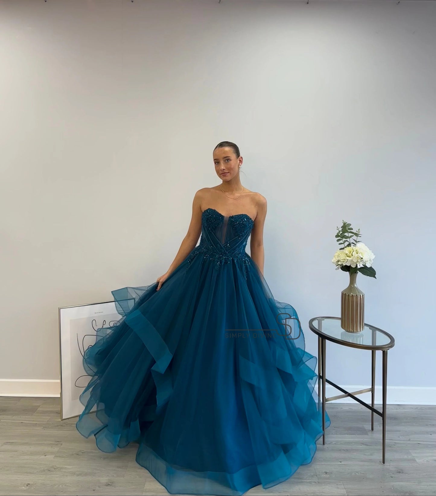 SD598| Simply Divine