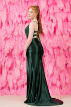 Load image into Gallery viewer, Dana | Nell Devlin
