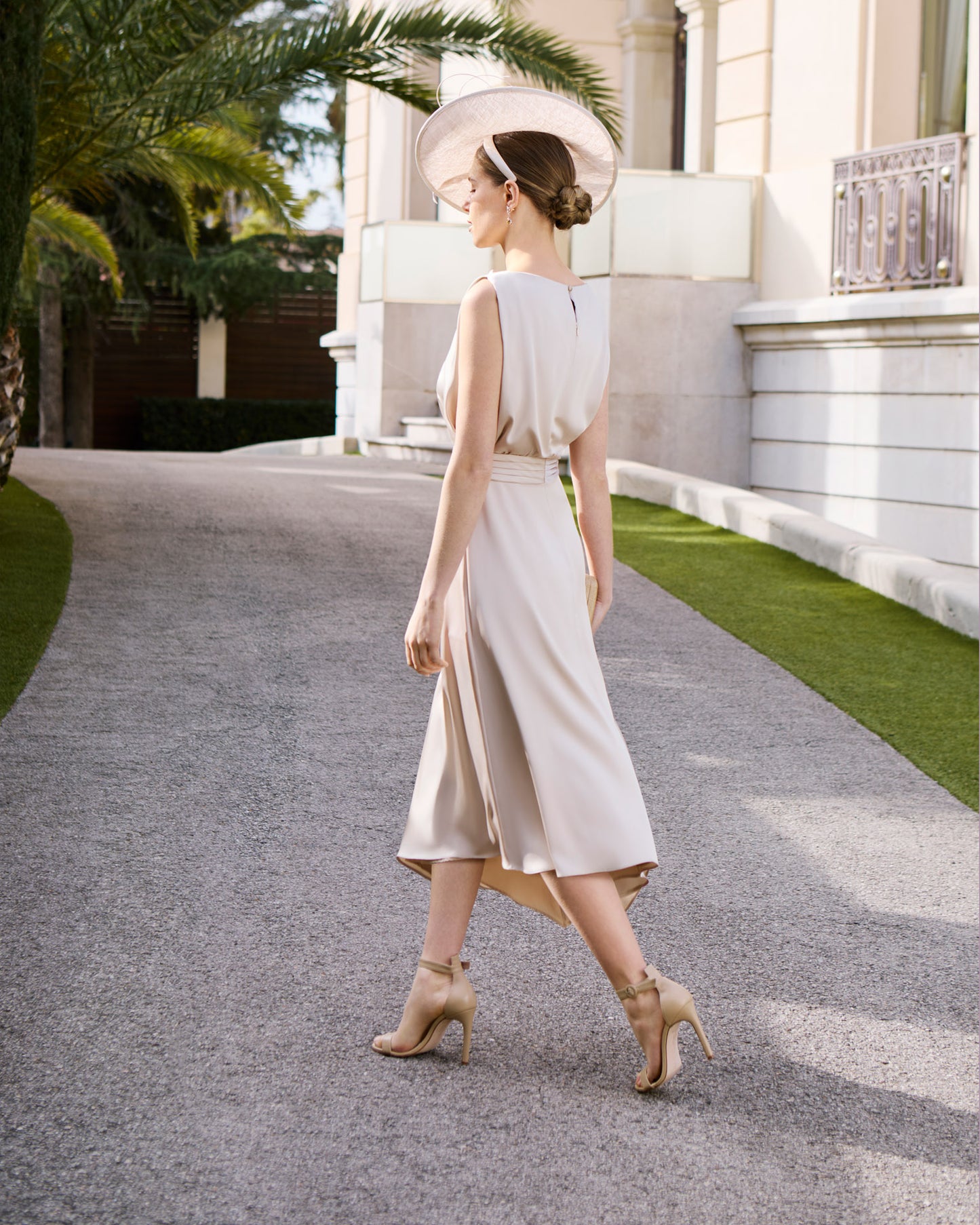 1G2P6 | Couture Club