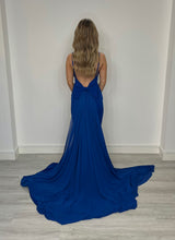 Load image into Gallery viewer, Sweetheart Neckline Royal Blue Mermaid Style Dress
