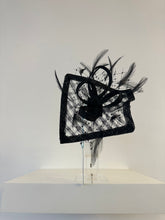 Load image into Gallery viewer, Susanne | The Pretty Perfect Boutique

