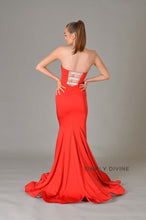 Load image into Gallery viewer, Red Strapless Dress
