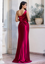 Load image into Gallery viewer, Red silky evening dress

