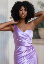 Load image into Gallery viewer, Lilac silky evening dress
