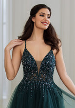 Load image into Gallery viewer, Green Tulle evening dress
