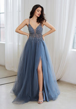 Load image into Gallery viewer, Blue prom dress
