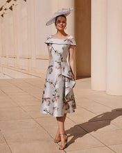Load image into Gallery viewer, Floral print mother of the bride dress
