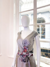 Load image into Gallery viewer, V-neck dress for mother of the bride and groom

