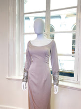 Load image into Gallery viewer, Oyster Medi Dress
