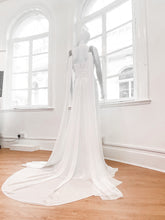 Load image into Gallery viewer, White prom dress
