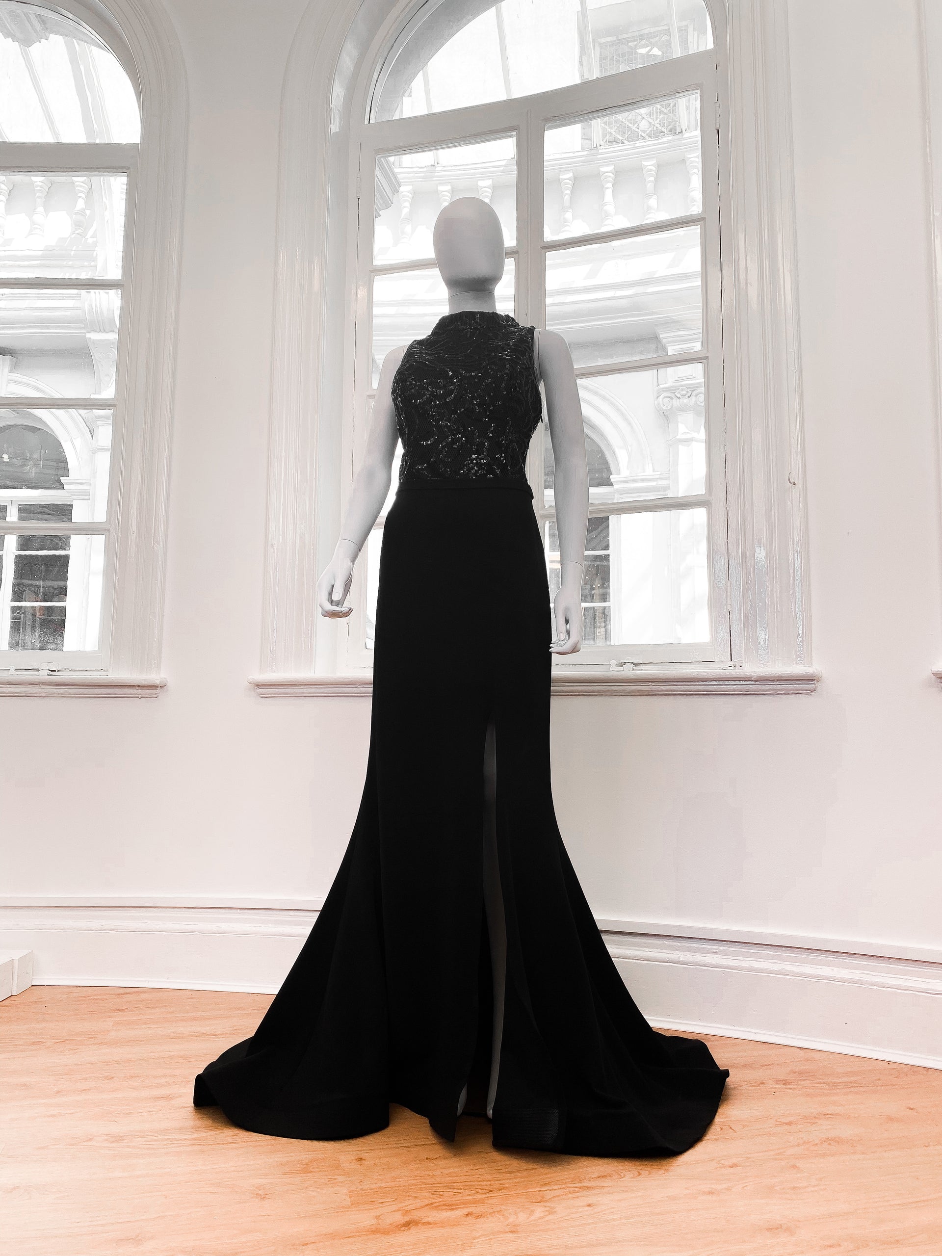 pia michi black dress 1883 | Pia Michi