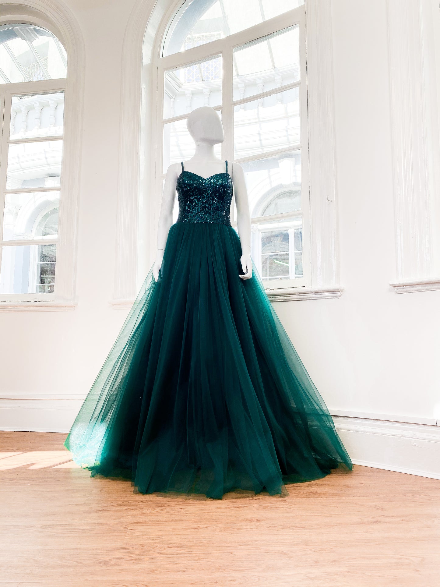 Emerald green prom dress