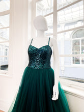 Load image into Gallery viewer, Emerald green Dress
