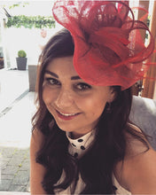Load image into Gallery viewer, red designer hat 
